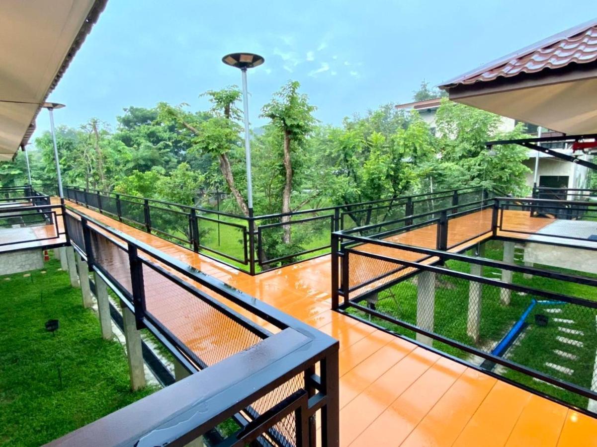 บ้านต้นไม้โฮมสเตย์อุทัยธานี Kültér fotó