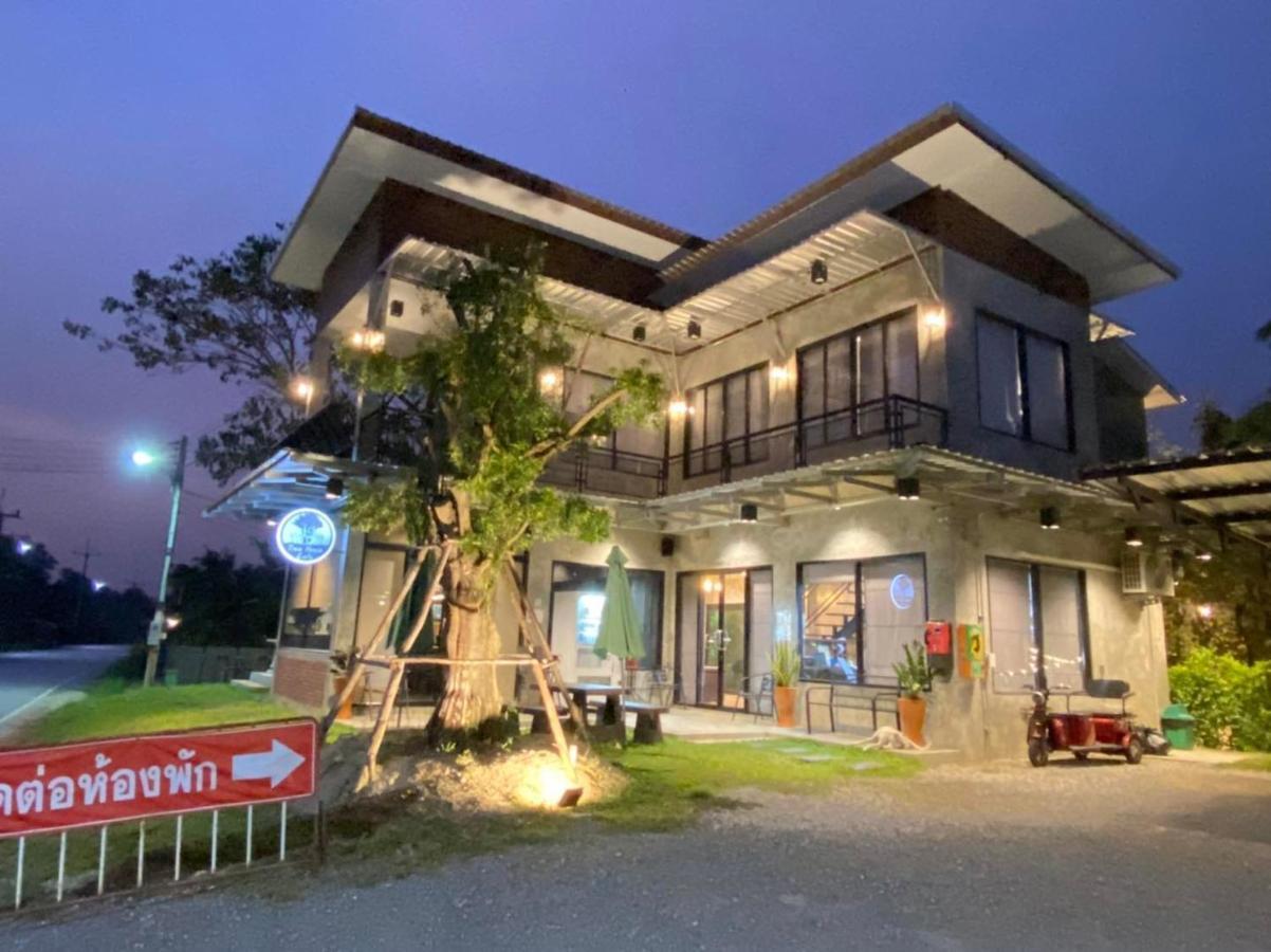 บ้านต้นไม้โฮมสเตย์อุทัยธานี Kültér fotó